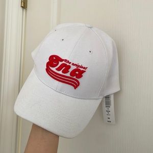 NEW WITH TAGS Aritzia TNA Cap